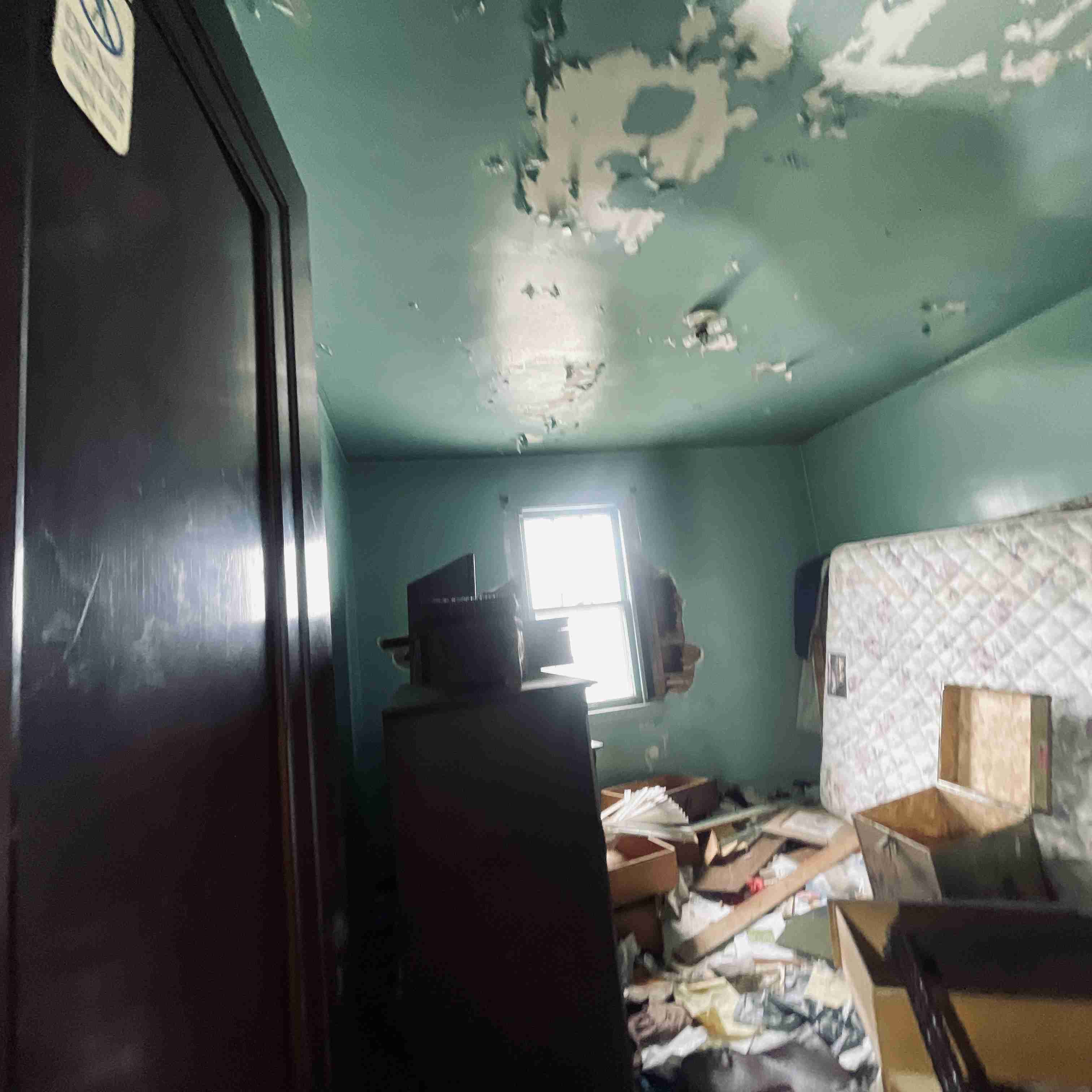 14044 Roselawn (61).jpg